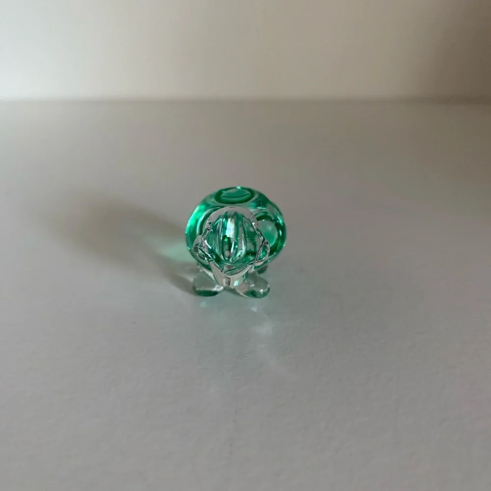 NWOT Glass turtle figurine